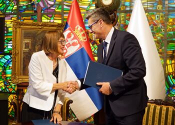 Premier Wojwodiny Maja Gojković i marszałek woj. lubuskiego Sebastian Ciemnoczołowski (lubuskie.pl)