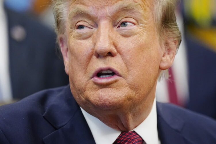 Prezydent USA Donald Trump. Fot. PAP/EPA/BONNIE CASH / POOL