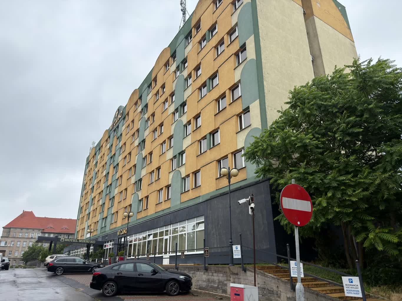 Opodatkowana pomoc uchodźcom? L. Gondor: Nie zmienia się reguł w trakcie gry