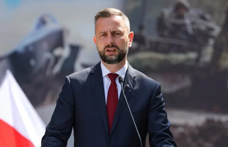 Szef MON Władysław Kosiniak-Kamysz przybył do Pałacu Prezydenckiego na spotkanie z prezydentem Karolem Nawrockim. Fot. PAP/Paweł Supernak