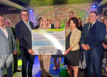 Nowa Sól otrzymała unijne dofinansowanie z UMWL na rewitalizację otoczenia Magazynu Solnego - konferencja prasowa (fot. Piotr Bakselerowicz)