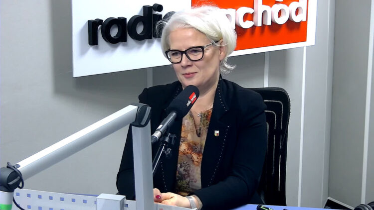 Agnieszka Chudziak w studiu RZ