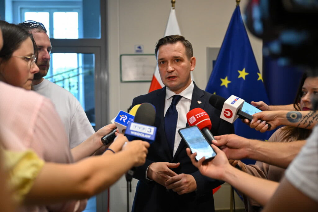 Michał Jaros, szef dolnośląskich struktur KO (PAP/Maciej Kulczyński)
