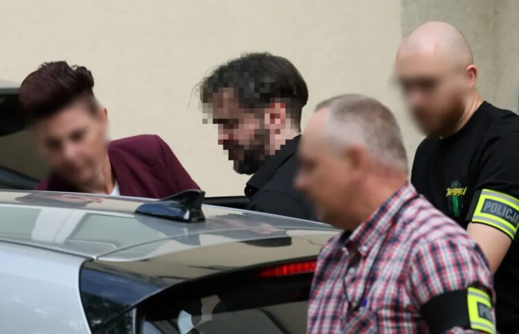 Stuu zostanie przesłuchany w związku aferą znaną jako Pandora Gate, która wybuchła w 2023 r. Fot. PAP/Leszek Szymański