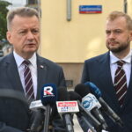 Mariusz Błaszczak, Michał Moskal. Fot. PAP/Piotr Nowak