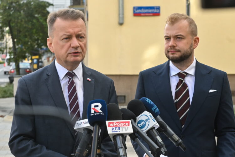 Mariusz Błaszczak, Michał Moskal. Fot. PAP/Piotr Nowak