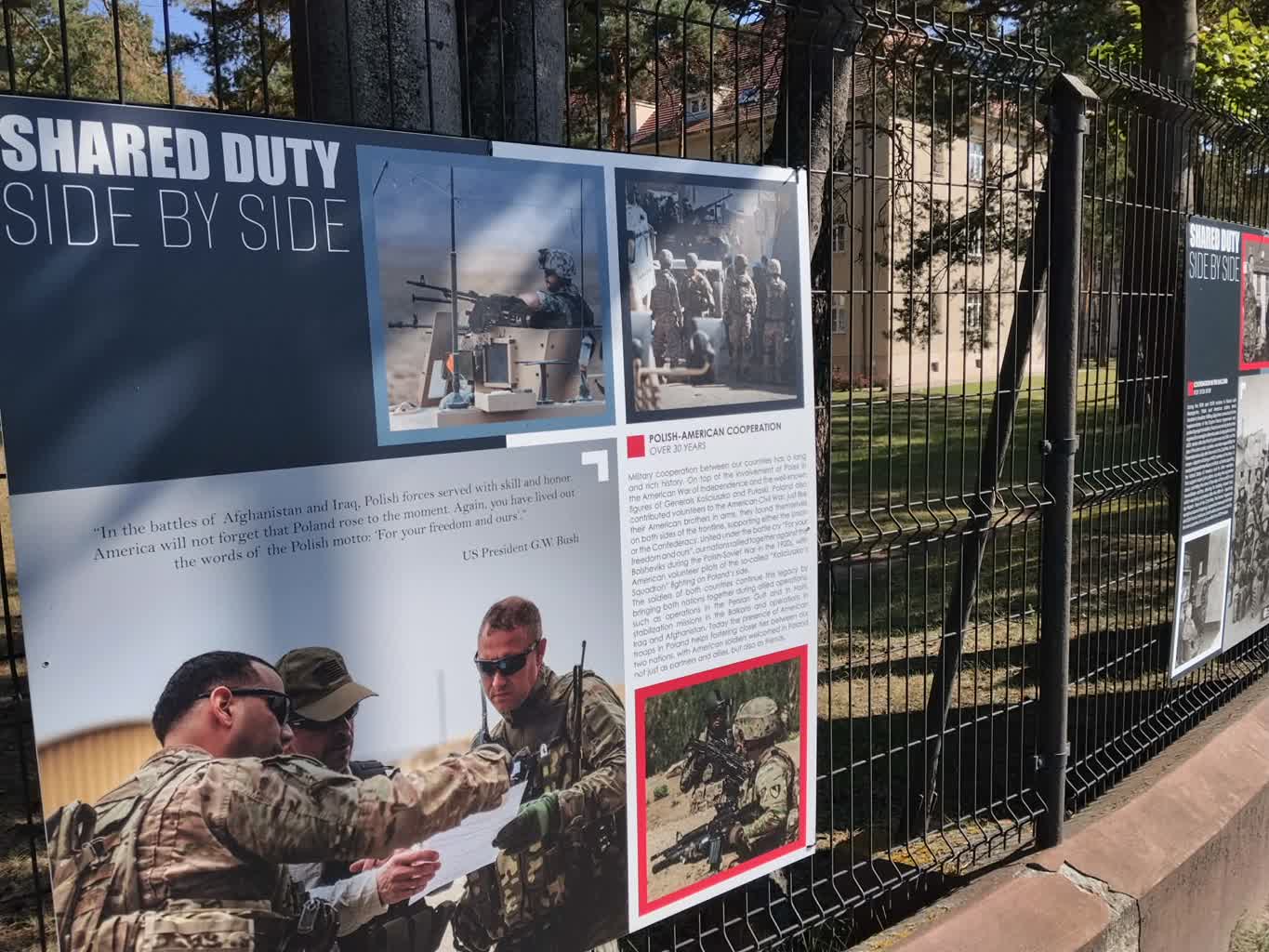 Wystawa ukazująca współpracę polsko-amerykańskich wojsk