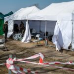 Prace poszukiwawcze w miejscu pochówków Polaków zamordowanych w maju 1943 roku, we wsi Ugły Fot. PAP/Vladyslav Musiienko