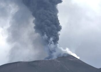 Aktywny wulkan Etna, fot. PAP/EPA/ANSA/ORIETTA SCARDINO