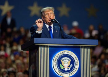 Prezydent USA Donald Trump. Fot. PAP/EPA/JEFF MCWHORTER