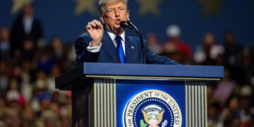 Prezydent USA Donald Trump. Fot. PAP/EPA/JEFF MCWHORTER