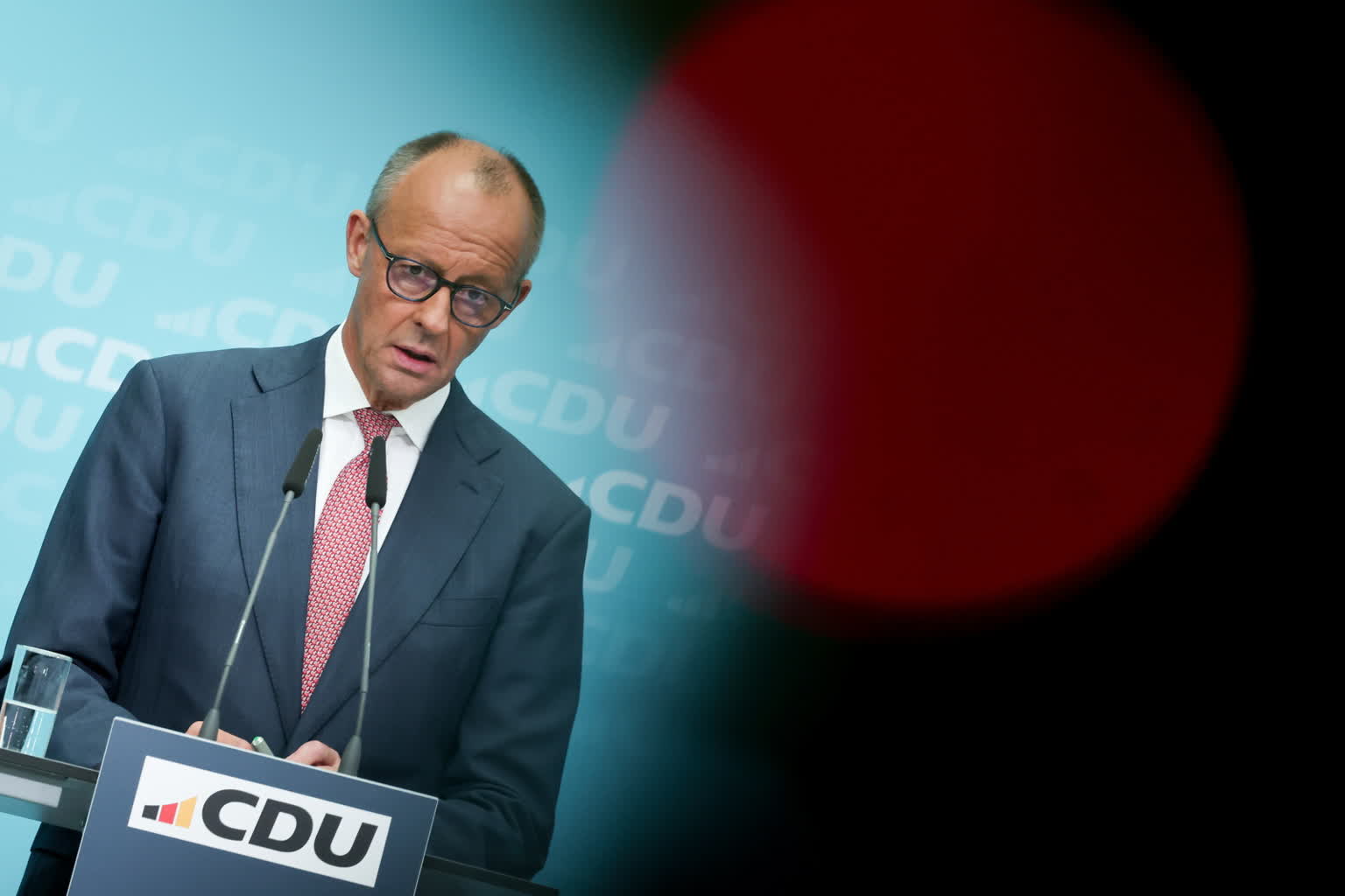Kanclerz Niemiec: Populiści proponują proste rozwiązania, ale takich nie ma