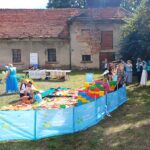 Przegląd podmiotów ekonomii społecznej na terenie pałacu w Bojadłach. Wydarzenie zorganizował ROPS w Zielonej Górze (fot. Piotr Bakselerowicz)