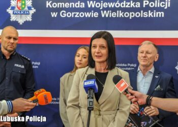 Konferencja prasowa przed spotkaniem inaugurującym program "Przyszłość a Ty" (fot. Lubuska Policja)