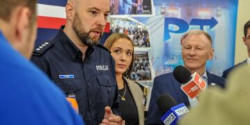 Konferencja prasowa przed spotkaniem inaugurującym program "Przyszłość a Ty" (fot. Lubuska Policja)