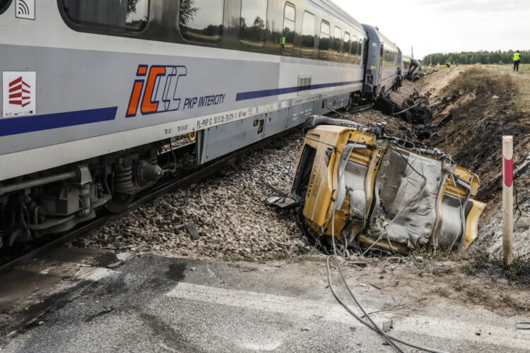 SOKOLNIKI SUCHE WYKOLEJENIE POCIĄGU RELACJI LUBLIN-SZCZECIN. Fot. PAP/Leszek Szymański