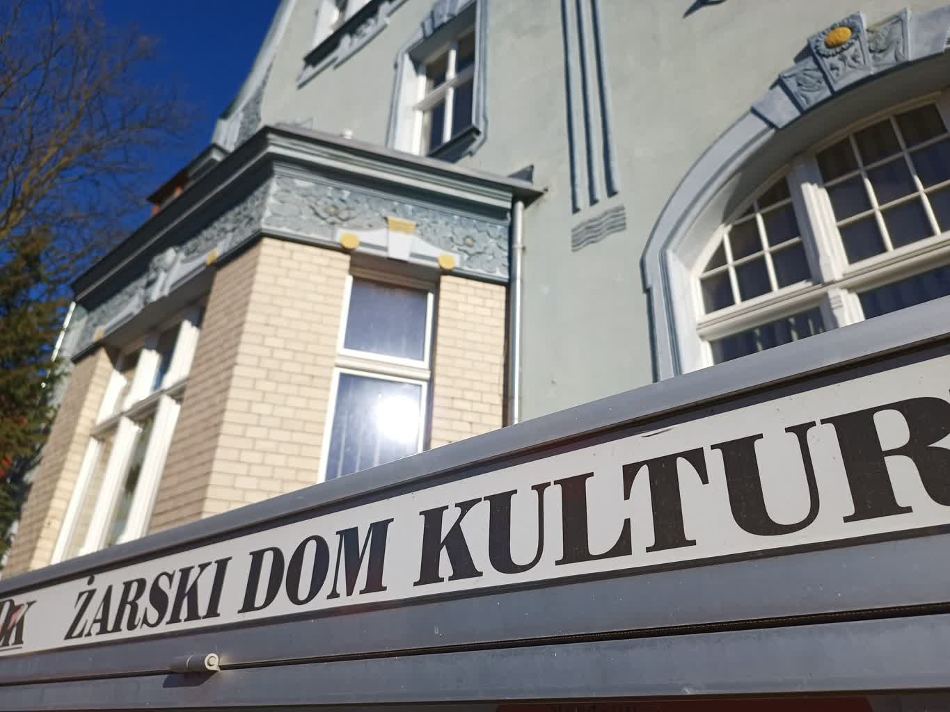 Dziś w Żarskim SWA wystawa prac Dariusza Kamysa