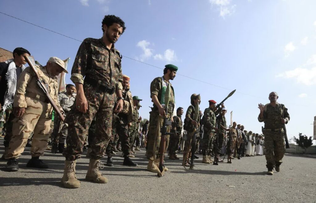 Rebelianci Huti, fot. PAP/EPA/YAHYA ARHAB