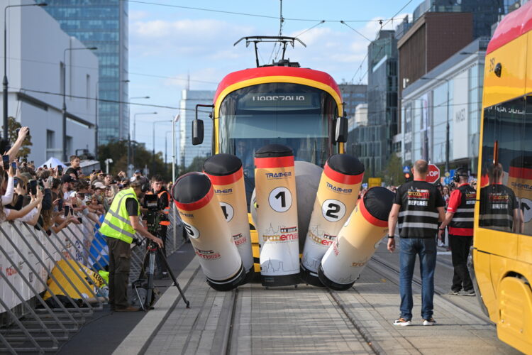 Warszawa, 19.09.2026. 12. Europejskie Mistrzostwa Motorniczych Tram-Em w Warszawie, 19 bm. W zawodach startuje 26 reprezentacji z europejskich miast oraz australijska dru¿yna z Melbourne. (mr) PAP/Marcin Obara