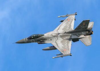 Myśliwiec F-16. Zdj. ilustracyjne. Fot. PAP/Jakub Kaczmarczyk