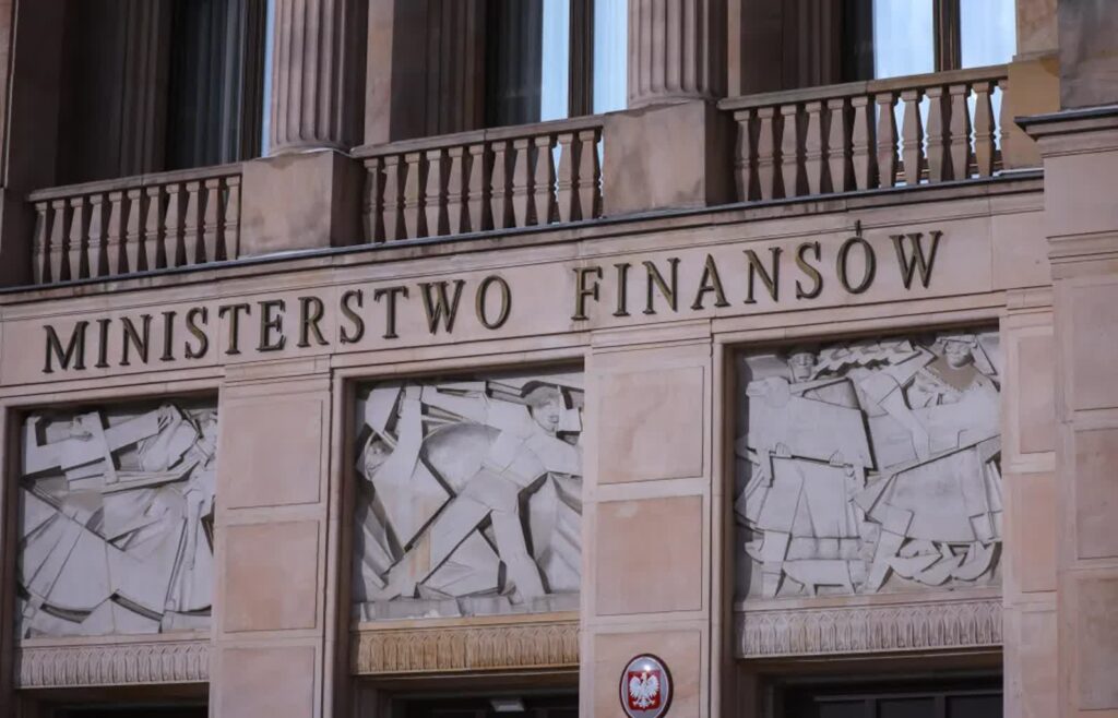 Gmach Ministerstwa Finansów przy ul. Świętokrzyskiej. Fot. PAP/ Leszek Szymański