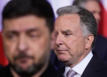 Prezydent Ukrainy Wołodymyr Zełenski i przedstawiciele USA odpowiedzialni za negocjacje dotyczące rozejmu Steve Witkoff. Fot. PAP/EPA/MARKUS SCHREIBER / POOL