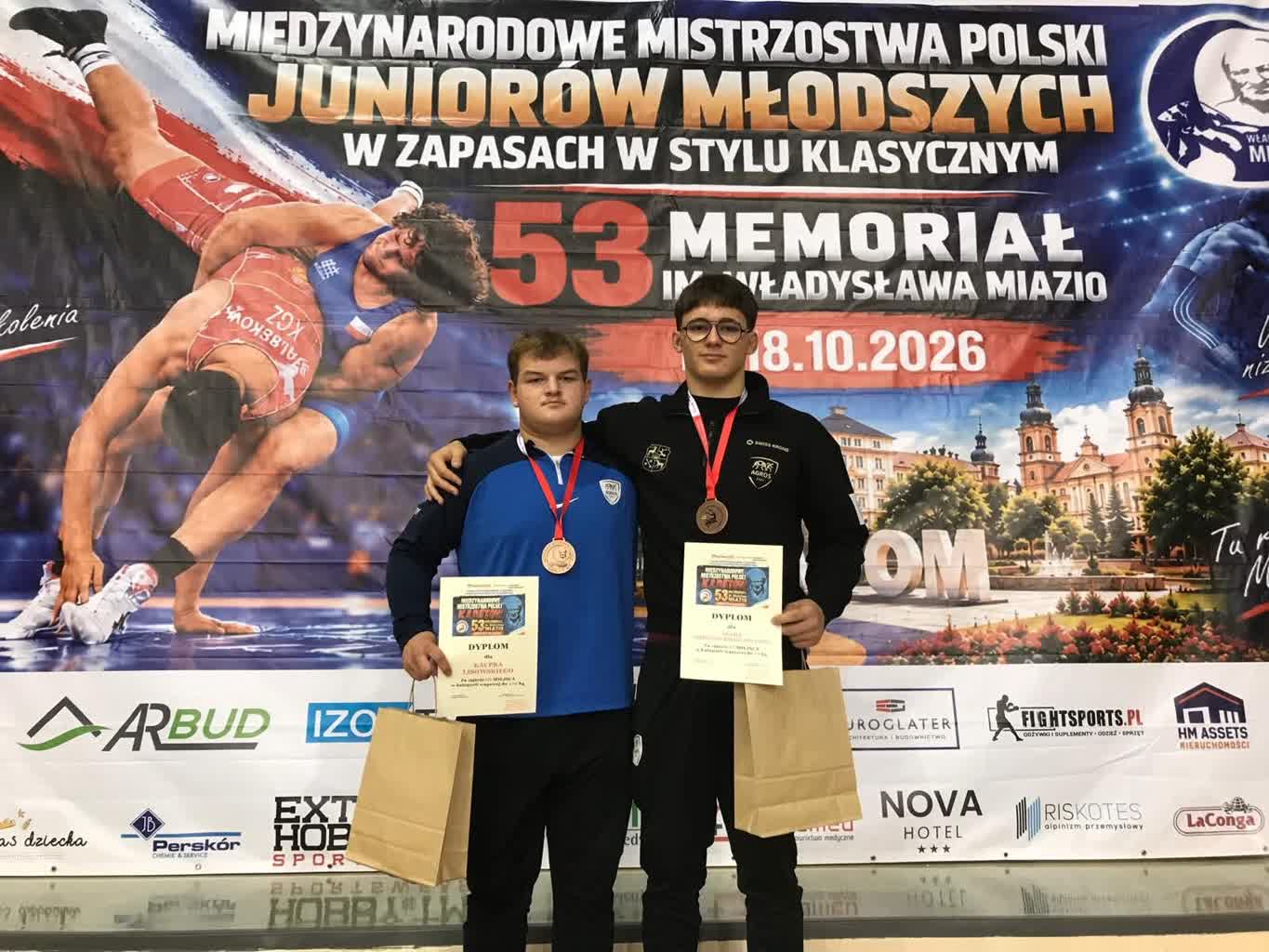 Żarscy zapaśnicy na podium międzynarodowych MP
