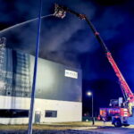 SŁUBICE POŻAR HALI MAGAZYNOWEJ. Fot. PAP/Lech Muszyński
