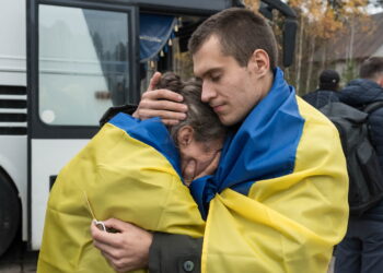 UKRAINA EWAKUACJA OKUPOWANYCH OLESZEK. Fot. PAP/Vladyslav Musiienko