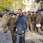 Apel z okazji Święta Żołnierza Rezerwy na Skwerze Czołgisty w Żaganiu (fot. Piotr Bakselerowicz)