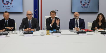 PAP/EPA/LUDOVIC MARIN / POOL