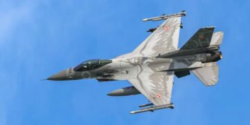 Myśliwiec F-16. Zdj. ilustracyjne. Fot. PAP/Jakub Kaczmarczyk