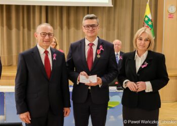 Sebastian Ciemnoczołowski odznaczony przez ministra edukacji narodowej (lubuskie.pl)