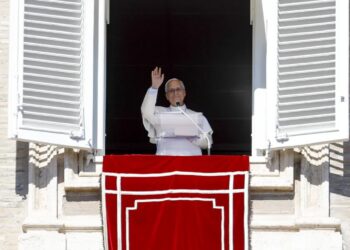 Papież Leon XIV. Fot. PAP/EPA/FABIO FRUSTACI