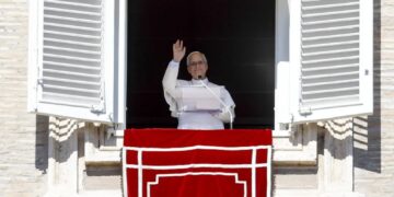 Papież Leon XIV. Fot. PAP/EPA/FABIO FRUSTACI