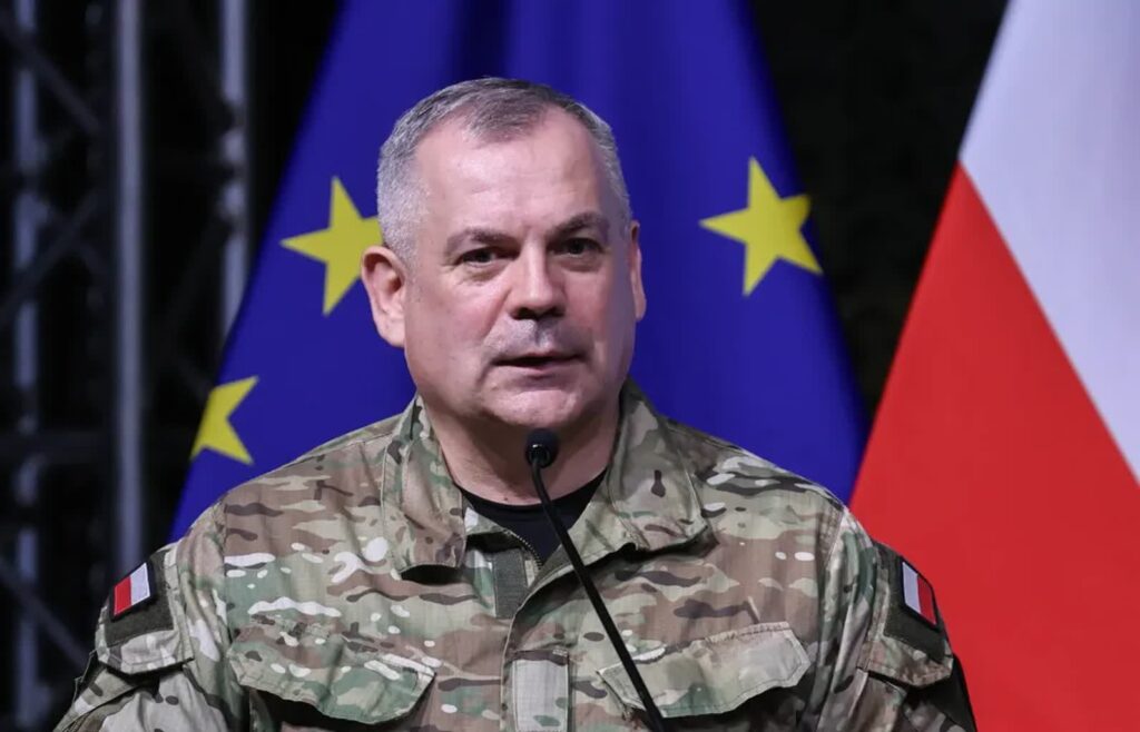 Generał Wiesław Kukuła. Fot. PAP/Albert Zawada