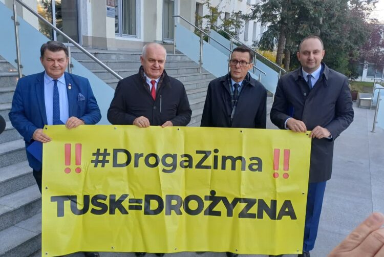 Konferencja prasowa lubuskich polityków Prawa i Sprawiedliwości. Od lewej: Jerzy Materna, Władysław Dajczak, Marek Ast i Grzegorz Maćkowiak (fot. Piotr Bakselerowicz)