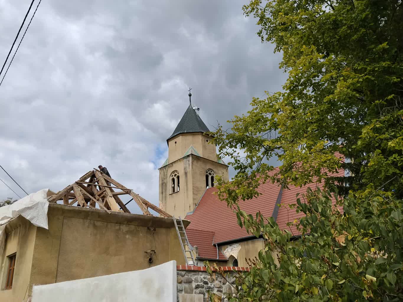Nowy dach w kaplicy w Bożnowie w gminie Żagań