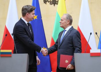 Premier Donald Tusk i premier Litwy Mindaugas Sinkevicius. Fot. PAP/Leszek Szymański