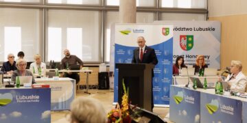Wojewoda Marek Cebula na sesji sejmiku województwa lubuskiego (lubuskie.pl)