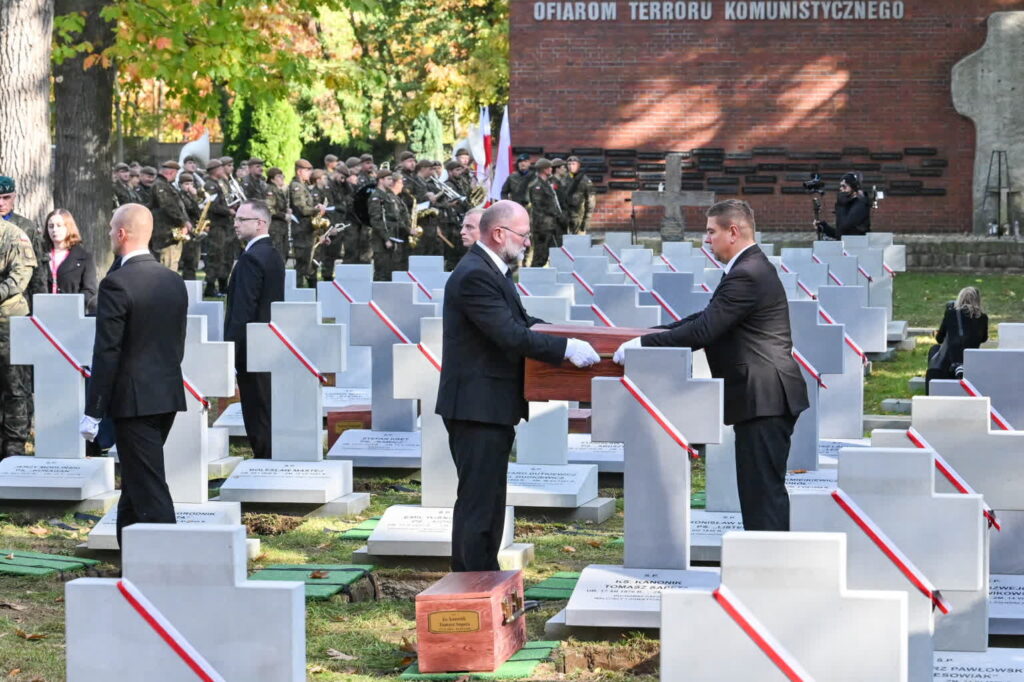 WROCŁAW POGRZEB OFIAR REŻIMU KOMUNISTYCZNEGO. Fot. PAP/Maciej Kulczyński