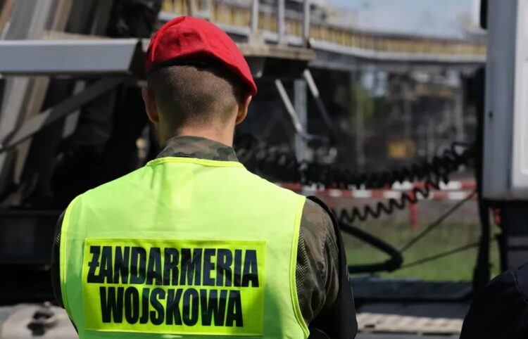 Wiceszef MON: zatrzymano słuchacza Wojskowej Akademii Medycznej w Łodzi podejrzewanego o szpiegostwo. Fot. PAP/Marian Zubrzycki